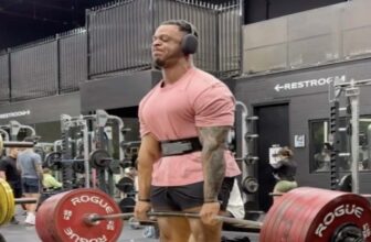 Jamal Browner Logs a Monster 426.4-Kilogram (940-Pound) Typical Stance Uncooked Deadlift