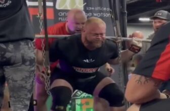 Phillip Herndon (125KG) Squats 411 Kilograms (906.1 Kilos) for Uncooked All-Time World Document