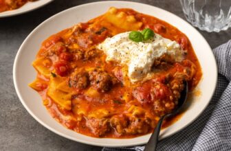 One Pot Lasagna Soup | Cookies and Cups