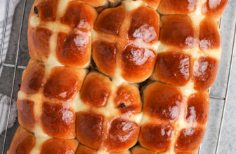 Sizzling Cross Buns – Spend With Pennies