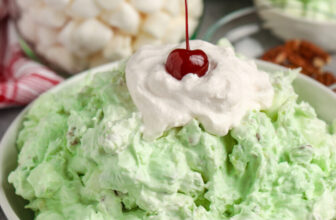Watergate Salad – Spend With Pennies
