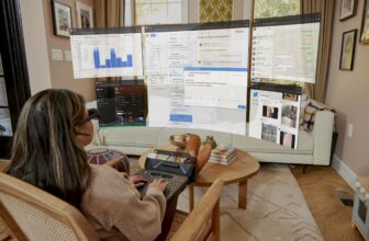 Spacetop is an ‘augmented actuality laptop computer’ for distant engaged on the go