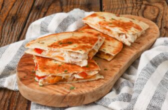 Hen Fajita Quesadilla – Barefeet within the Kitchen