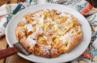 German Apple Pancake – Barefeet within the Kitchen