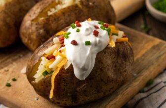 Crock Pot Baked Potatoes | Cookies and Cups