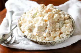 Frog Eye Salad – Cookies and Cups