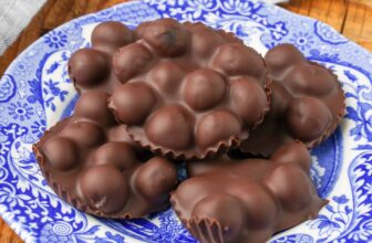 Chocolate Lined Blueberries – Barefeet within the Kitchen