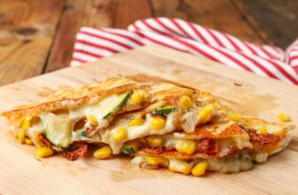 Zucchini Quesadilla with Corn and Hen